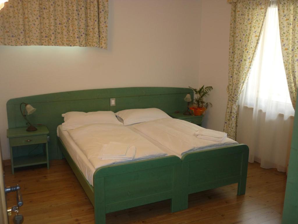 Agritur Capra Mauro Bed and breakfast Carzano (Trentino)